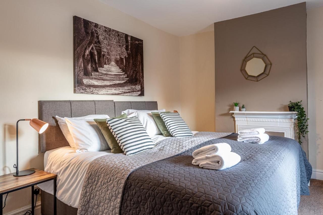 3 Bedroom Home Sleeps 5 Close To Chester City Centre Welcomes Couples, Small Groups, Families And Contractors Zewnętrze zdjęcie
